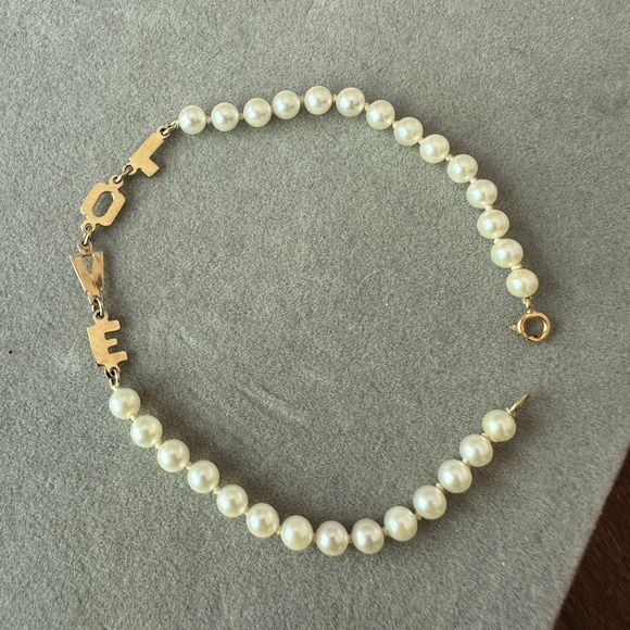 14K Solid Gold LOVE letters 4MM Cultured Pearl Strand Bracelet Round Length 7” - Picture 1 of 5